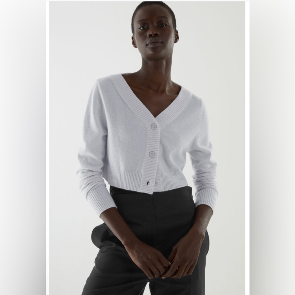 COS
Cropped Cashmere Cardigan